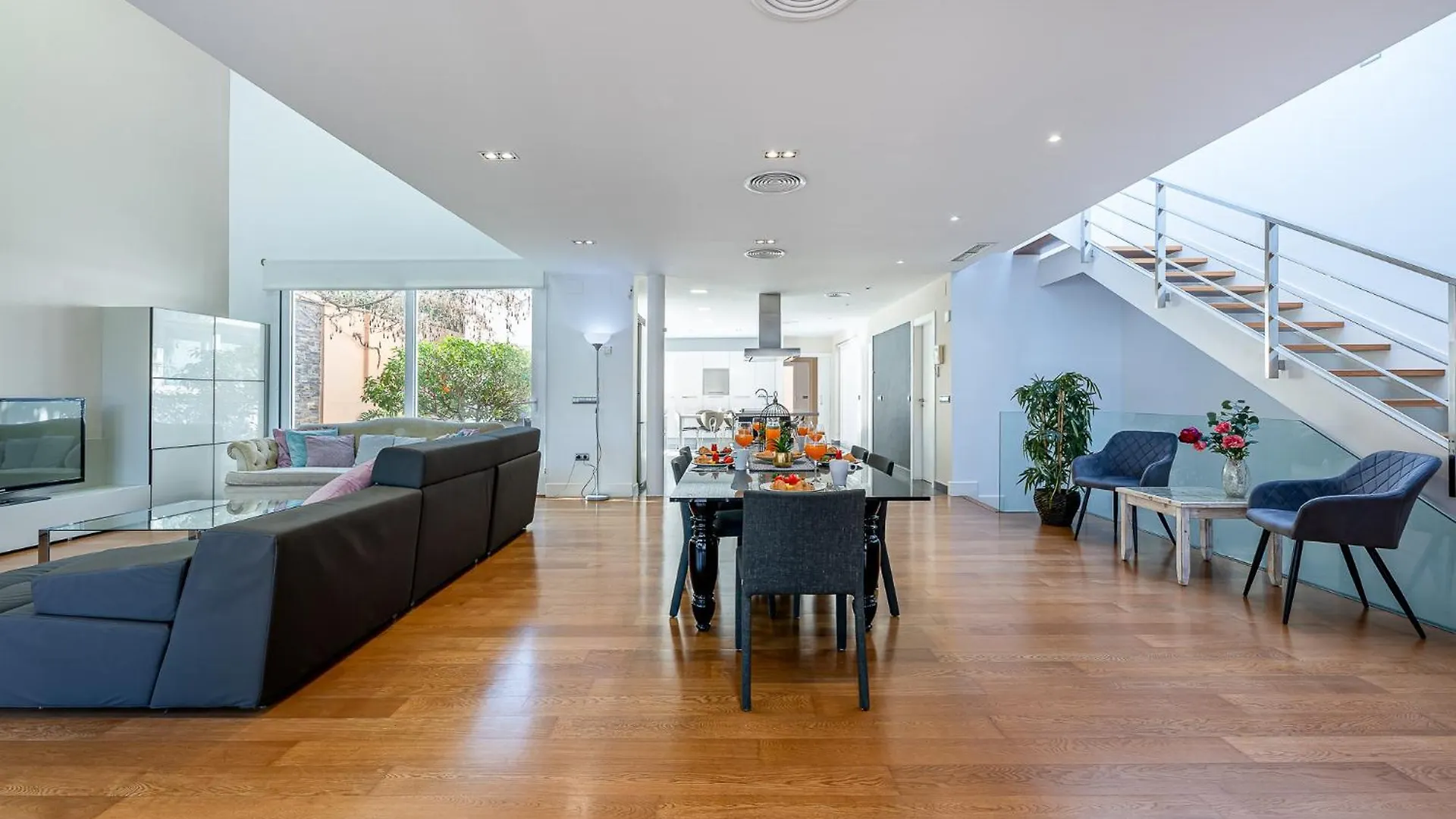 797 Holiday Rentals - Hermosa Villa En Playamar Torremolinos